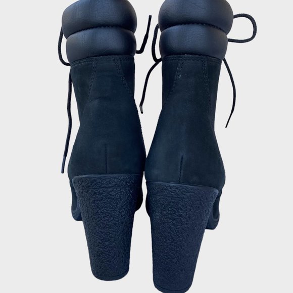 Timberland Tillston Black Leather High Heel Ankle Boot - Size 9.5 - Picture 3 of 6